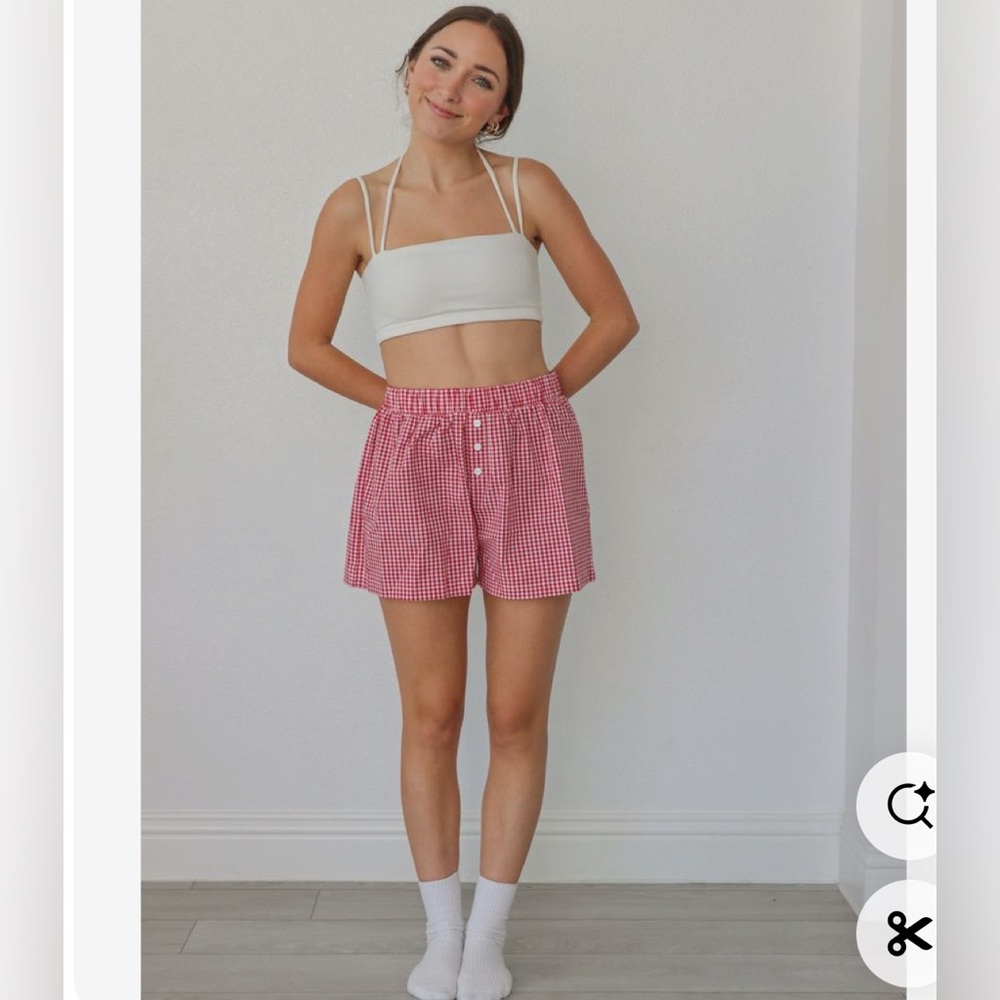 Two women boxers shorts 1pink 1 white